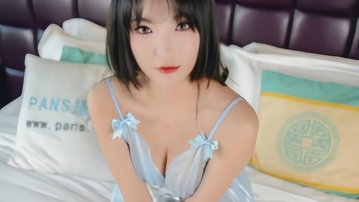 国模精品【叮当猫】，线下模特约拍，人工白虎两瓣粉红阴唇清晰可见[补录]